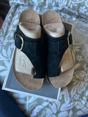 Dansko Black Suede Buckle Toe-Loop Sandals
